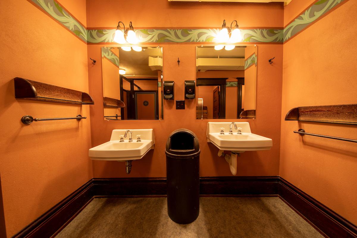 Mcmenamins Hotel Oregon McMinnville Eksteriør billede