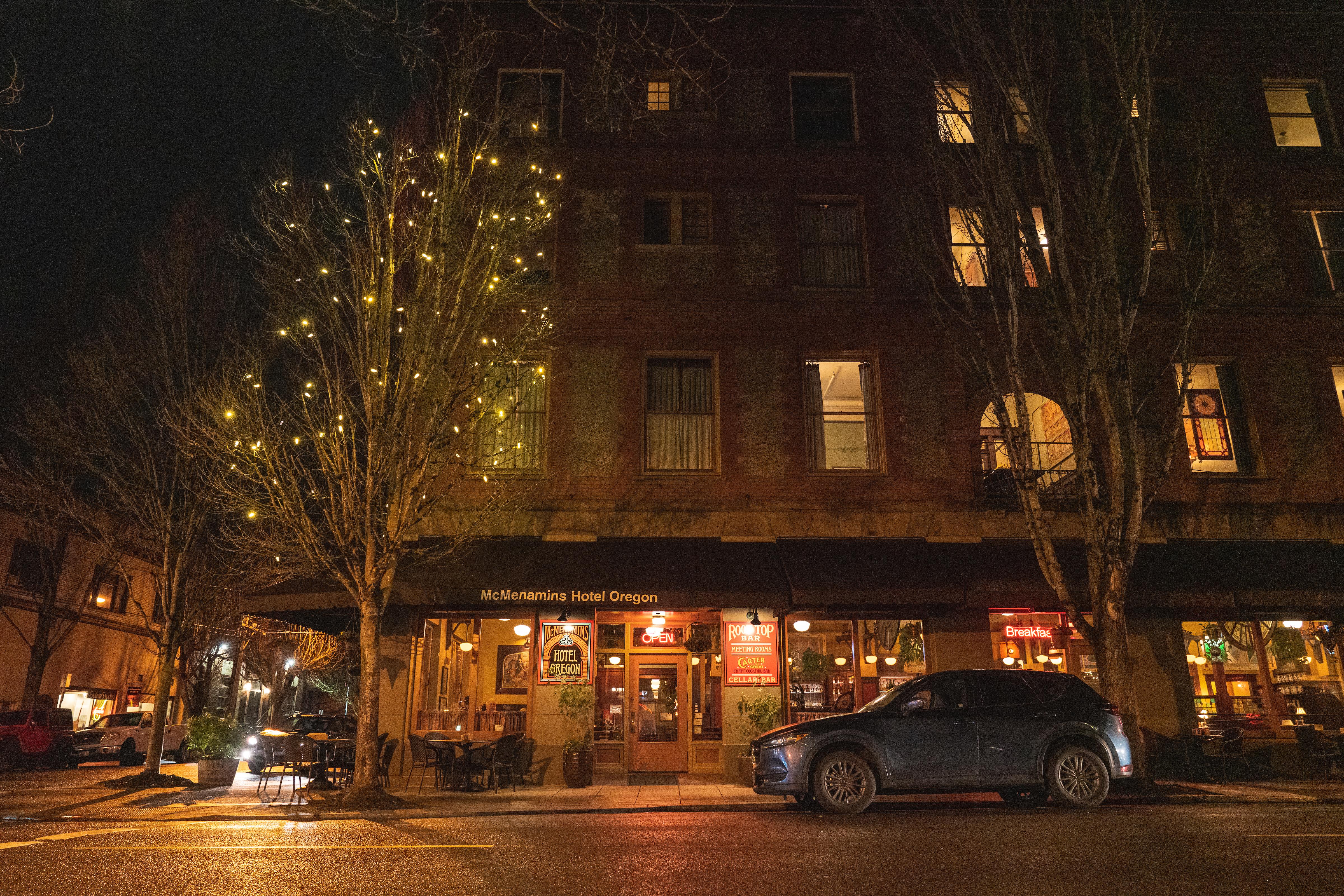 Mcmenamins Hotel Oregon McMinnville Eksteriør billede