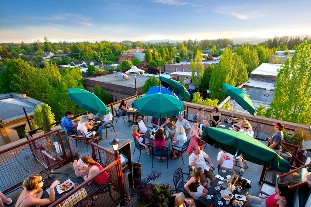 Mcmenamins Hotel Oregon McMinnville Eksteriør billede